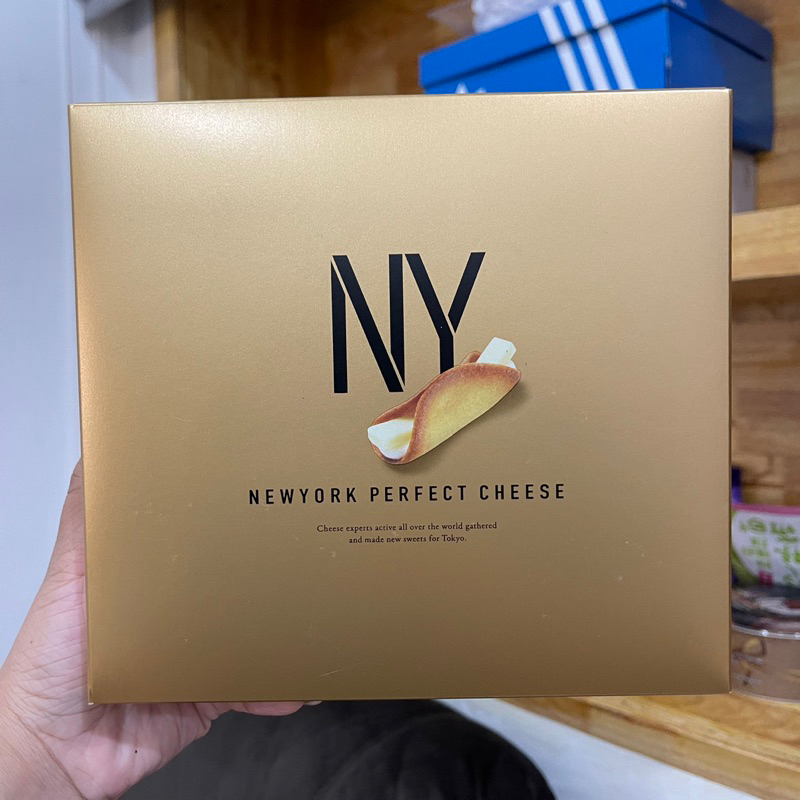 ฉลองค่าเงินลงจัดโปรพิเศษ NY NEWYORK PERFECT CHEESE สอดไส้ครีมชีสและ พร้อมชีสแท่ง รสชาติหวาน มัน นัววว ~
