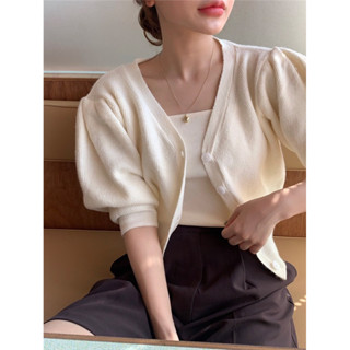 TWOHANDHII OATMILK KNIT TOP