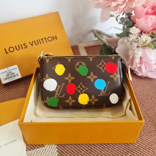 [ทักแชทก่อนสั่งซื้อ] LV x YK Mini Pochette Accessoires ถ่ายจากสินค้าจริง