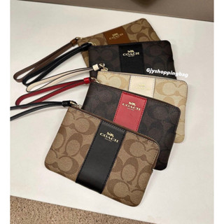 กระเป๋าคล้องมือ F58035 Corner Zip Wristlet In Signature Canvas