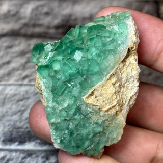 FL51 ผลึกแร่ ฟลูออไรต์ ( Fluorite ) สีเขียว ของแท้ หินธรรมชาติ หินสี แร่ ของสะสม หินมงคล แร่หายาก หินนำโชค แร่ธรรมชาติ