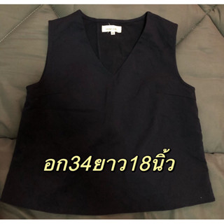 เสื้อแขนกุดทรงครอป สีกรม แฟชั่น คอวี สวยใหม่มาก size S อก 34  ยาว 18