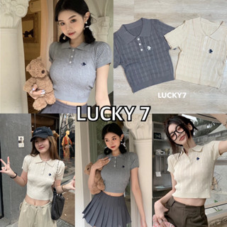 BY IRA เสื้อครอปแขนสั้น คอโปโล เปิดไหล่ เข้ารูปใส่แล้วดูตัวเล็กน่ารักกก