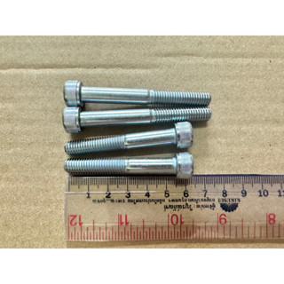 น็อตยึดเหล็กกันตก WAVE125  มี4ตัวต่อชุด