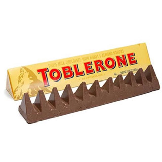 Toblerone 100g. chocolate ช็อกโกแลตนมผสมอัลมอนด์รสน้ำผึ้ง ทอบเบอโรน นำเข้าจากสวิสเซอร์แลนด์🇨🇭