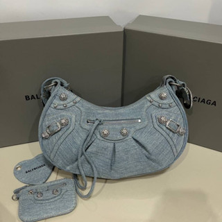 BALENCIAGA LE CAGOLE DENIM BAG กระเป๋าถือ สะพายไหล่ แบรนด์บาลองเซียก้า ยีนส์