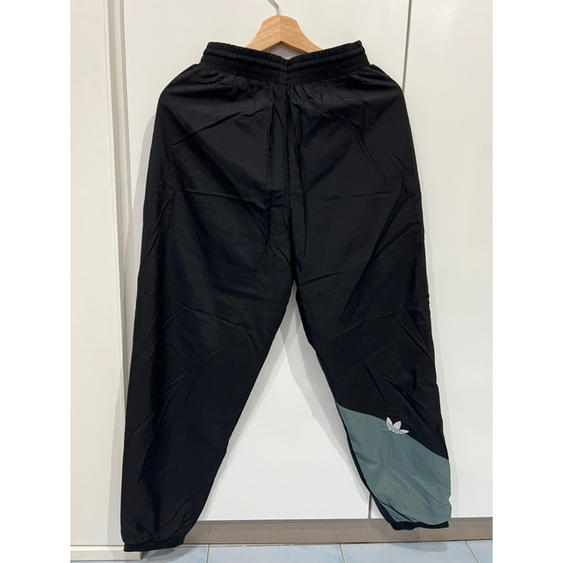 Adidas original track pants กางเกงขายาว อาดิดาส ผ้าร่ม