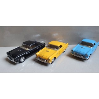 โมเดลรถเหล็ก Ford Thunderbird  สเกล1:36   ยาวประมาณ 12-13cm เปิดประตูได้