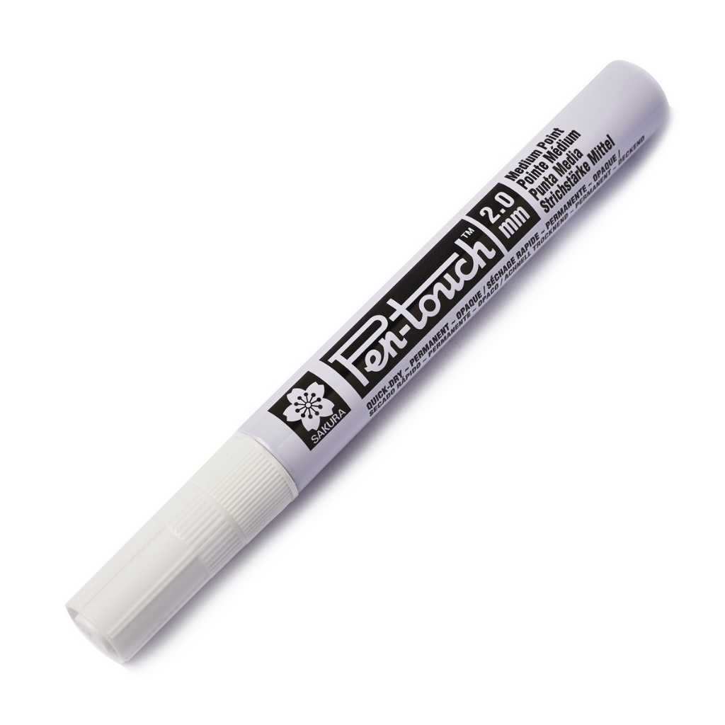 ปากกาเพ้นท์ หัวใหญ่ สีขาว ขนาด 2 มม. รุ่น XPMK-B(42500)SAKURA
