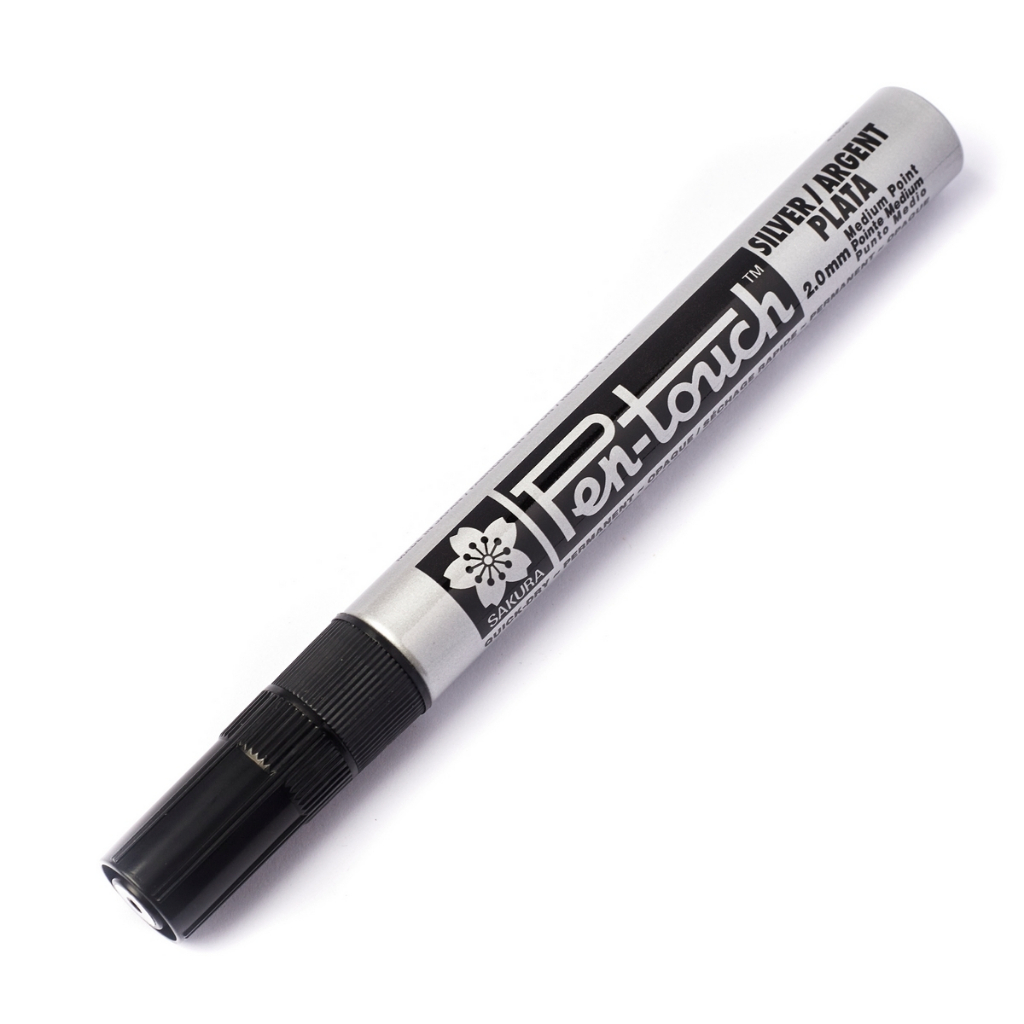 ปากกาเพ้นท์ หัวใหญ่ สีเงิน ขนาด 2 มม. รุ่น XPMK-B(41502) SAKURA