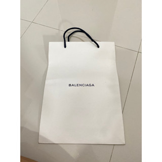 ถุงกระดาษ balenciaga ของแท้