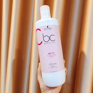 Schwarzkopf ครีมนวดบำรุงผมทำสีโดยเฉพาะ BC Color Freeze Conditioner 1000ml (แบบเดิม) สำหรับผมทำสี