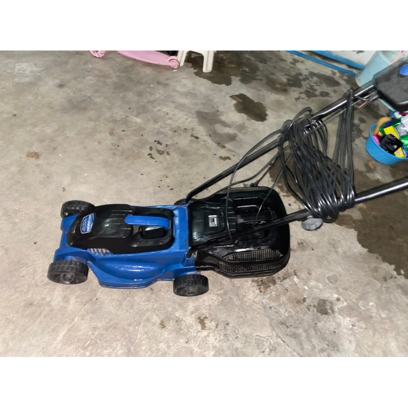 เครื่องตัดหญ้า HYUNDAI