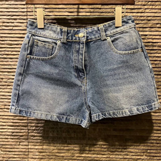 กางเกงขาสั้นยีนส์ ปราด้า Denim short