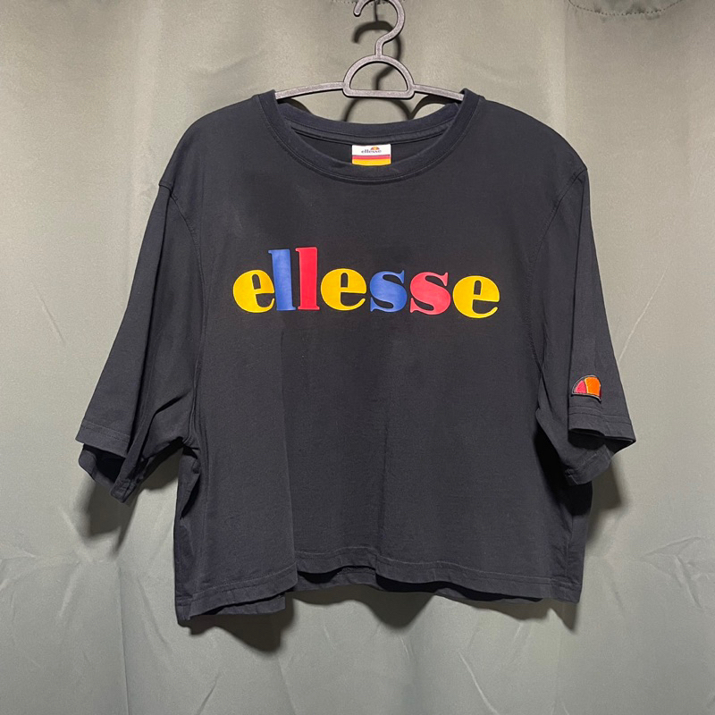 Ellesse เสื้อยืดครอป oversized ใหม่มาก