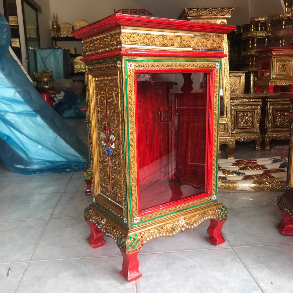 ตู้บริจาค ตู้รับบริจาค ตู้ไม้แกะสลัก สีดำ-แดง ขนาด 30x40x70 cm. ตู้ทรงสี่เหลี่ยมผืนผ้า ตู้แกะสลัก งานฝีมือ ถวายวัด