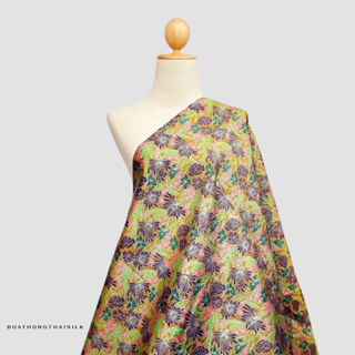 FLORAL DESIGN PRINTED THAI SILK FABRIC - ผ้าไหมไทยแท้ พิมพ์ลาย ลวดลาย ดอกไม้