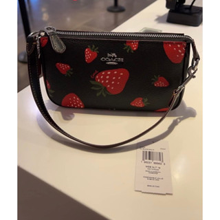 พร้อมส่ง แท้ 🇺🇸💯% New Coach  รุ่น NOLITA 19 WITH WILD STRAWBERRY PRINT (COACH CH533) SILVER/BLACK MULTI