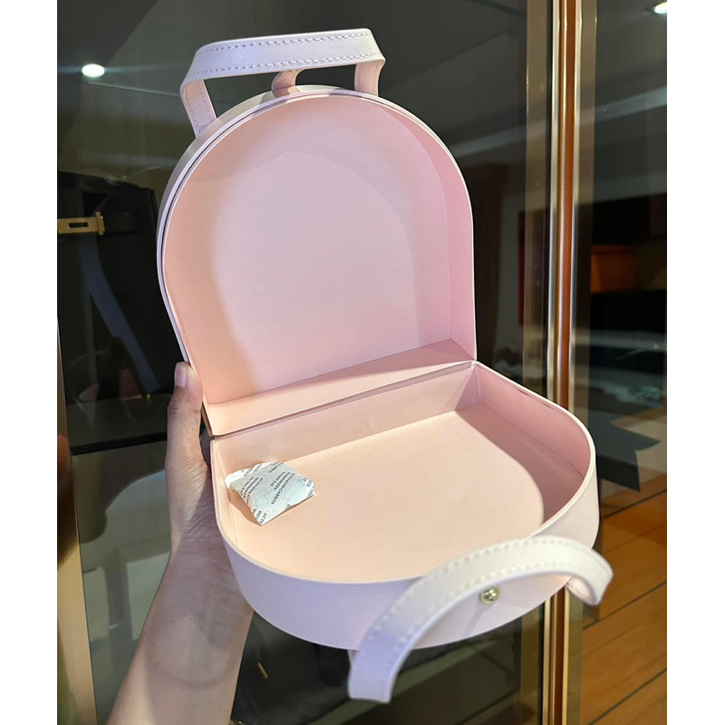 Clarins Peach​ Hand​ Bag สีพีชน่ารักอ่า ถือเป็นคุณนายเบย