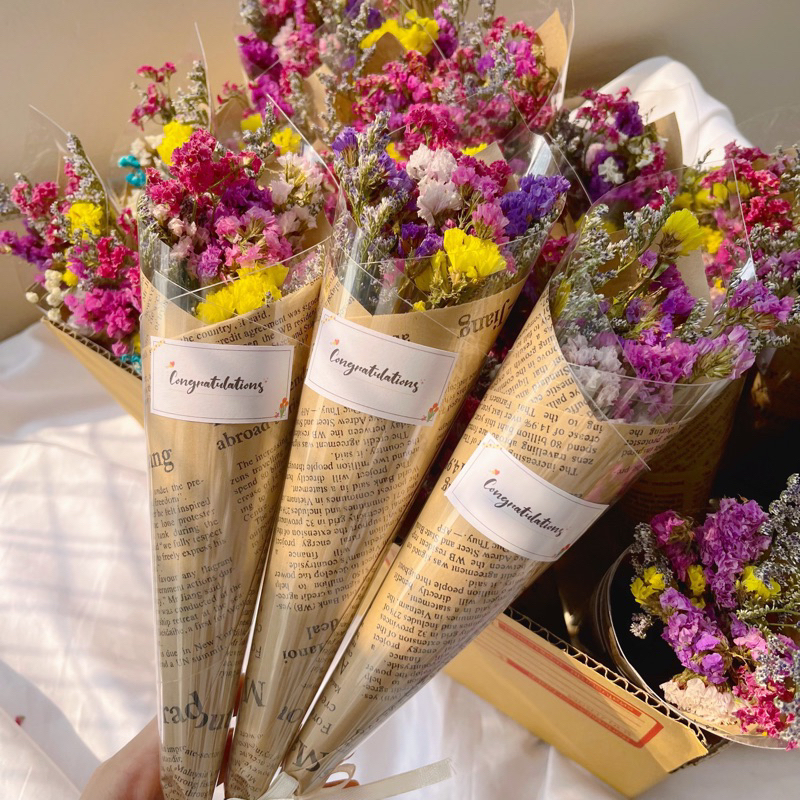 🌷ช่อดอกไม้แห้ง ห่อ​กระดาษคราฟท์ลายตัวหนังสือ ดอกไม้ปัจฉิม  Congratulations 💐🫶🏻