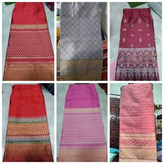 ผ้าถุงป้ายไหมแกมฝ้าย ทอลาย ตัดเย็บพร้อมใส่ อัดกาวเต็มผืน ผ้า…