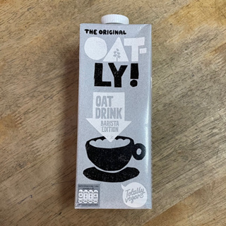 Oatly น้ำนมข้าวโอ๊ต 1 ลิตร (Oat Drink Barista Edition)