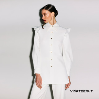 VICKTEERUT Re-Edition Long Sleeve Shirt with Ruffle Detail เสื้อเชิ้ตแขนยาว ตกแต่งระบาย