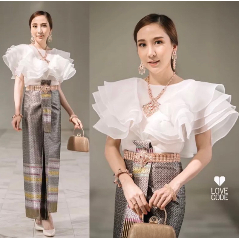 ทัก แจ้งสี ไซส์ ก่อนสั่ง พร้อมส่ง เสื้อผ้าแก้วคอปาดแคบแต่งระบาย S33” ,M34”, L36”, XL38”, XXL40” lovecode