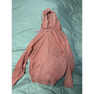เสื้อ Hood Uniqlo มือสองนะ ใช้งานได้ปกติ มีสอง สีส้มและสีน้ำเงิน ขนาด XL ของพ่อค้าใส่เอง สินค้าตามสภาพนะครับ