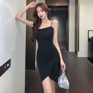 Allure dress👗ชุดเดรสสีดำอารมณ์ฝรั่งเศสระดับไฮเอนด์พร้อมสายแขวน, ดีไซน์เฉพาะตัว, ชุดเดรสบางเฉียบ