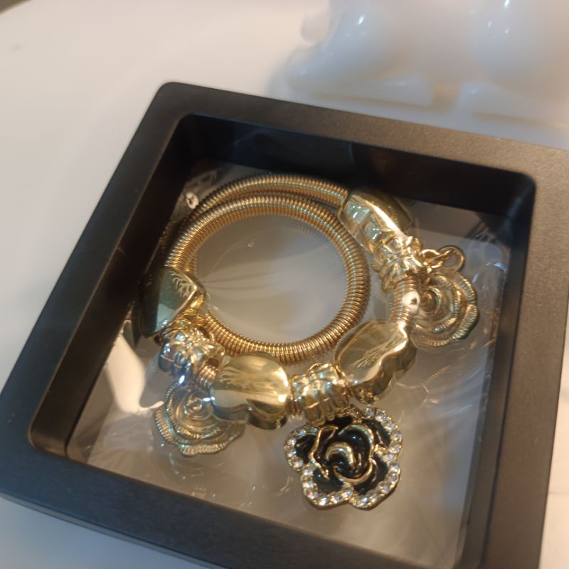 กำไลข้อมือ pandora ลายดอกไม้