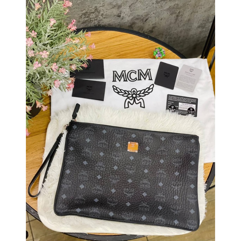 MCM Wristlet Zip Pouch