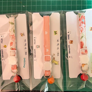 ✏️ปลอกคอแมว ตัวล็อกนิรภัย 🌸(เพิ่มลายใหม่💖)ผ้าคอตตอนแท้ 100% เบาสบาย 🌿งานแฮนด์เมด พร้อมส่งทุกชิ้น