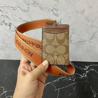 coach คล้องบัตร หลายสี