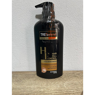 เทรซาเม่ แชมพูลดผมขาดร่วง สำหรับผมกัด ดัด ยืด ย้อม  Tresemme Hair Fall Control Shampoo Gold 450 ml