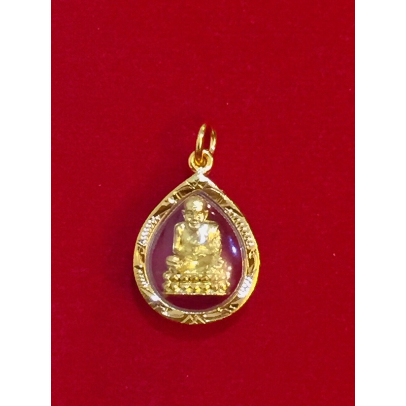 จี้ พระหลวงปูทวด เนื้อทองทิพย์เกสร วันช้างให้ ปี 2549 หุ้มทอง 96.5% งานฝีมือช่างทองเยาวราช กันน้ำ 100%