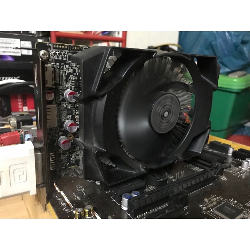 การ์ดจอ Zotac gtx1050ti สภาพดีไม่ต่อไฟเพิ่ม