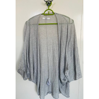 เสื้อคลุม Azul by moussy Japan สีเทา อ่อน free size ยาว 29” อก 46” ผ้าบางนิ่มสุดๆ