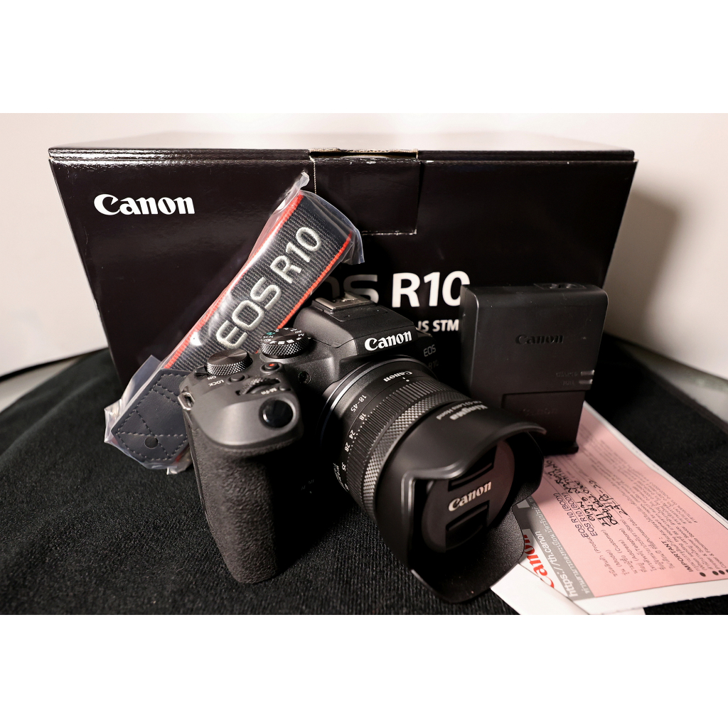 Canon EOS R10  พร้อมเลนส์ RF-S18-45mm f/4.5-6.3 IS STM มือสองสภาพนางฟ้าไร้ริ้วรอย - ประกันศูนย์