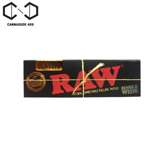 Raw Black Single Wide 70mm. Raw ขนาดเล็ก บางกว่าตัว Classic Raw rolling paper raw black