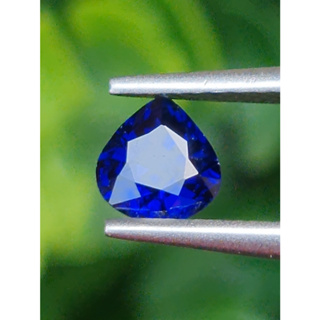 พลอย ไพลิน (Blue Sapphire) 0.61 กะรัต (Cts.) สีพิเศษ รอยัล บลู (Royal Blue)