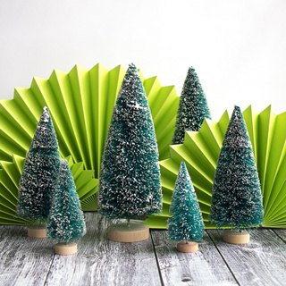 &lt;พร็อมส่ง&gt; ต้นคริสมาสต์ Christmas tree 10 / 15 / 20ซม พร็อบ ของตกแต่ง ตั้งโชว์ ต้นสน