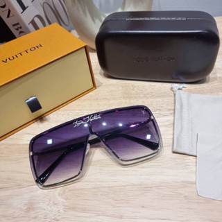 LV Unisex Sunglasses UV protection premium for gift with Box set Lv-12