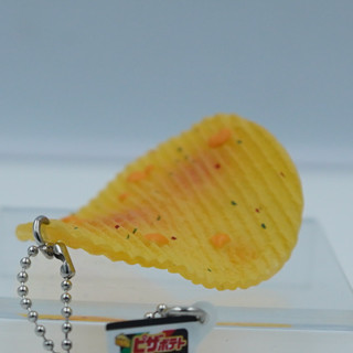 Chips Keychain Calbee ของสะสมญี่ปุ่น Figures Vintage keychain models Collectible Japan Vintage พวงกุญแจ เเละๆ