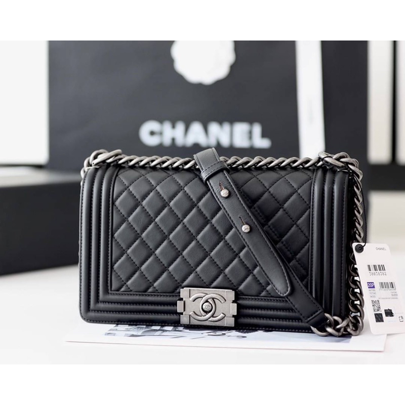 Chanel Boy Medium bag(Ori)VIP  📌หนังอิตาลีนำเข้างานเทียบแท้ 📌size 25x15x9 cm. 📌สินค้าจริงตามรูป หนังแท้คุณภาพVIP