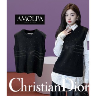 เสื้อกล้าม CHRISTIAN DIOR KNITT 2022SS เนื้อผ้านิ่มมากกก ด้านหน้าปัก LOGO DIOR STAR พร้อมเพชรฟุ้งเลยค่ะ