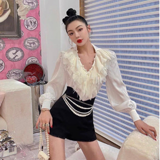 เสื้อระบายผ้าเเก้วเกาหลี แต่งผ้าระบายรอบคออย่างเก๋ (O5 cowear.closet)