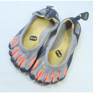 Vibram FiveFingers Classic Size 42EU สีเทา/ส้ม มือสอง ของแท้