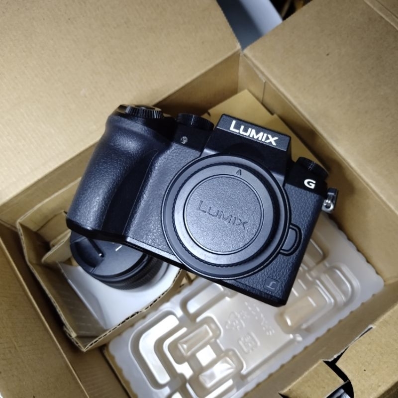 Panasonic lumix G7 mirrorless camera
