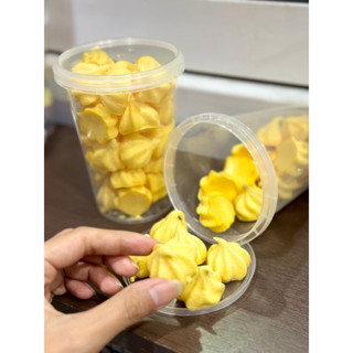 🍌🍌เมอแรงค์รสกล้วยหอม หอมน่ากินมากๆ พร้อมส่งจ้า💛💛